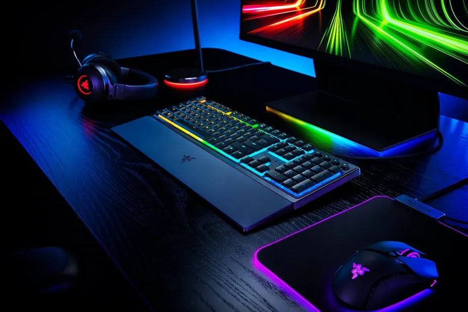 Razer Ornata V3 Gaming Mechanical Keyboard with Membrane switches and RGB lighting (English US)